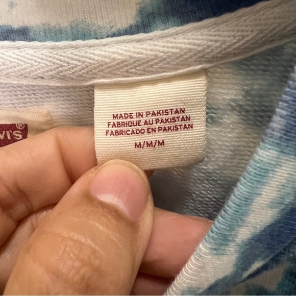 Levi’s Crewneck Tie-dye Oversized Sweatshirt Blue White Pink Medium - Picture 5 of 7